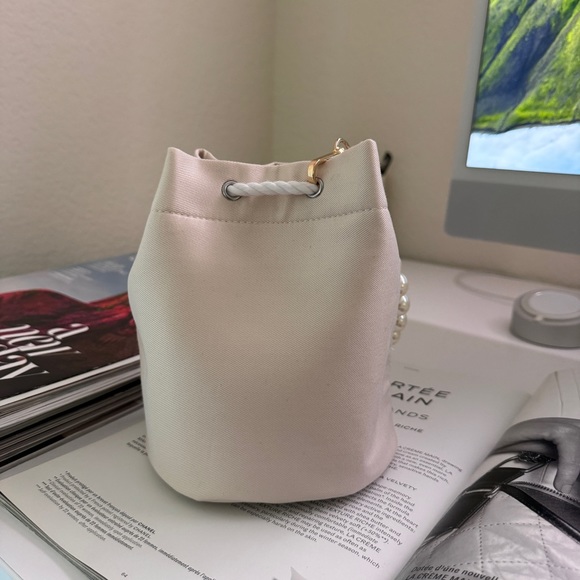 dior trousse pouch with Pearl strap - Picture 3 of 8